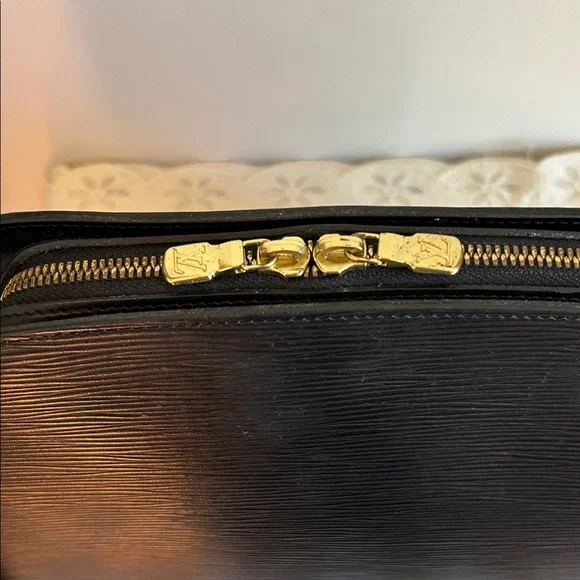 Louis Vuitton Black Leather Pouch with Gold Details - Picture 2 of 16